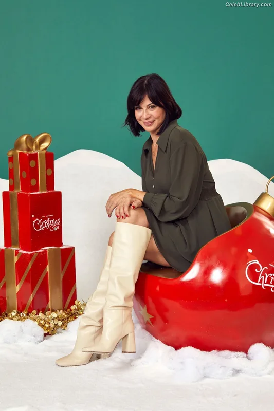 Catherine Bell photo 3 of 179