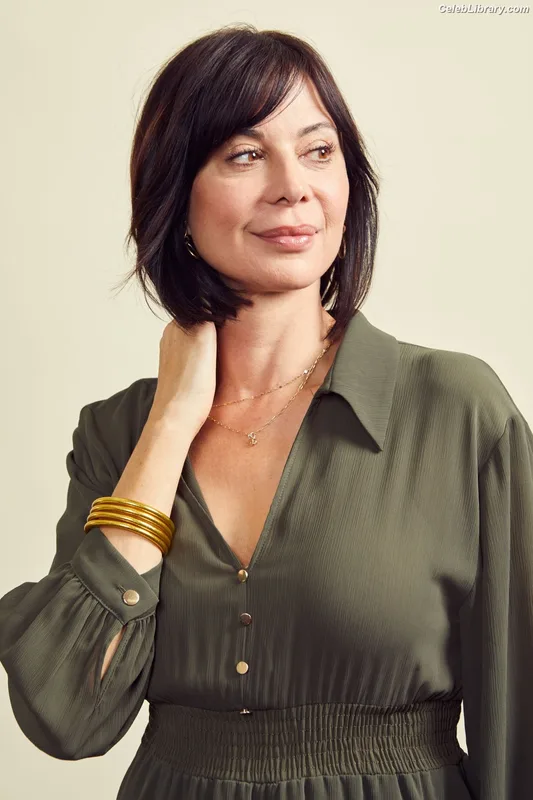 Catherine Bell photo 10 of 179