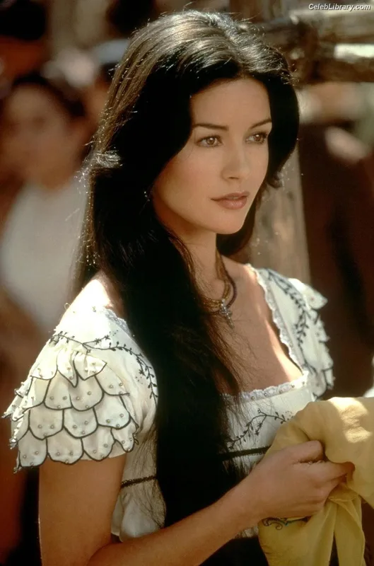 Catherine Zeta Jones photo 4 of 87