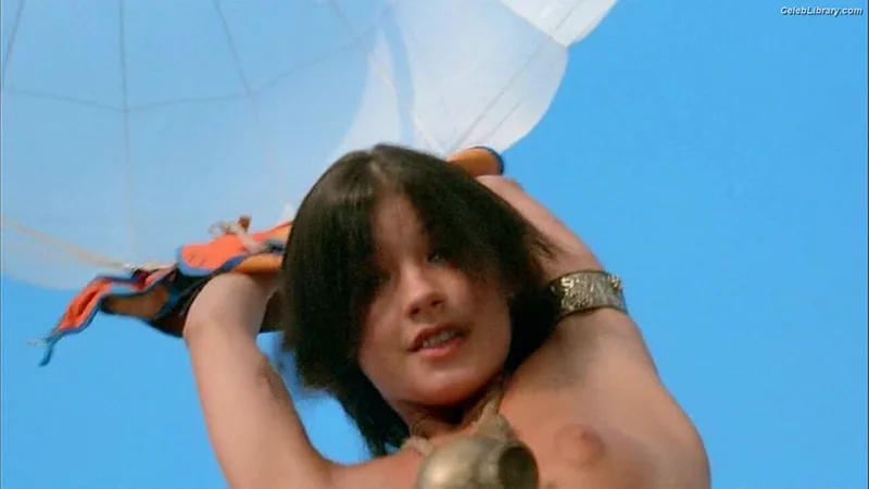 Catherine Zeta Jones photo 3 of 87