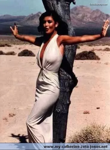 Catherine Zeta Jones photo 10 of 87