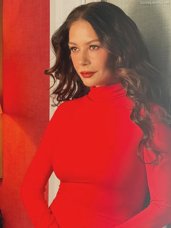 Catherine Zeta Jones photo 6 of 87