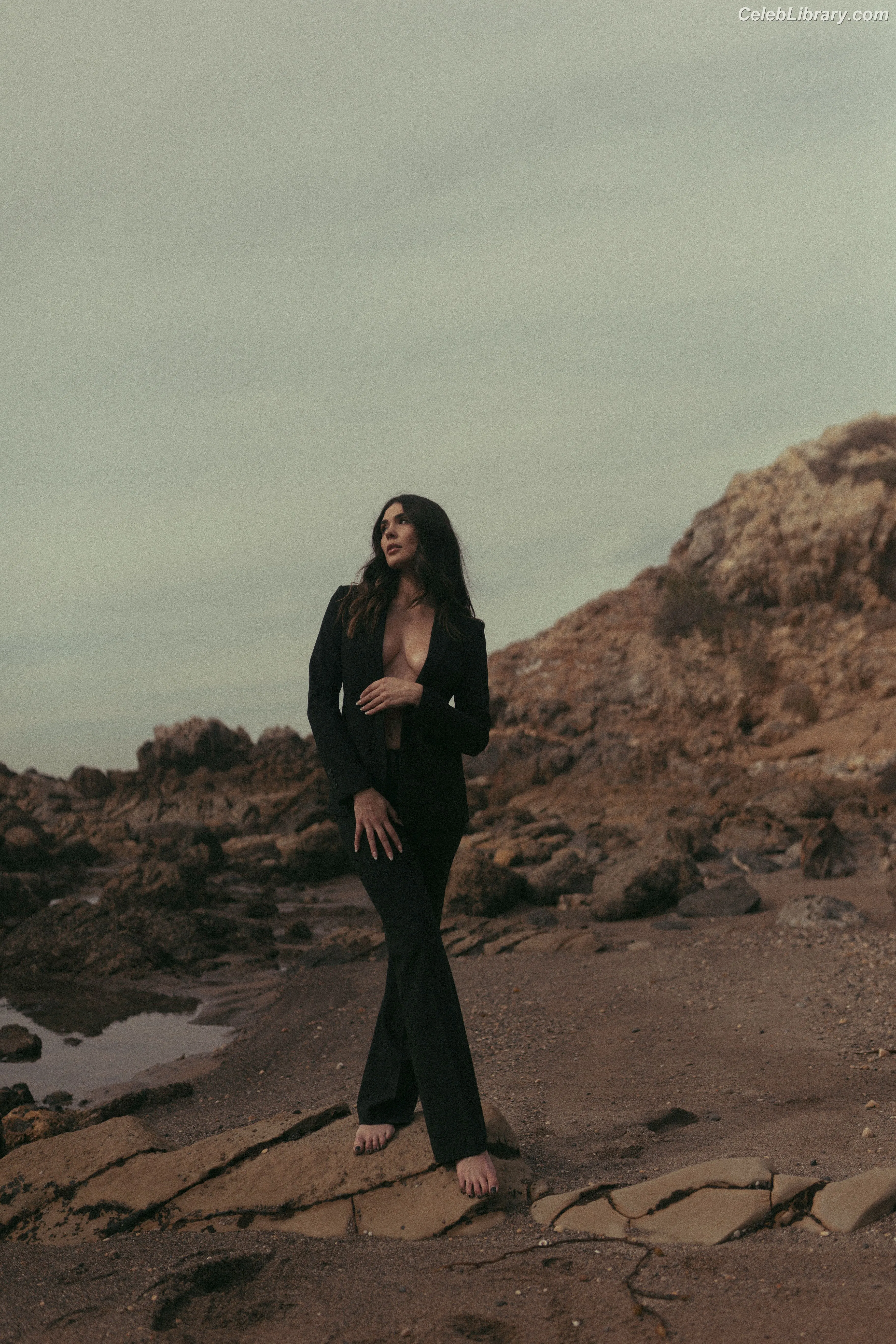 Cathy Kelley photo 12 of 1410