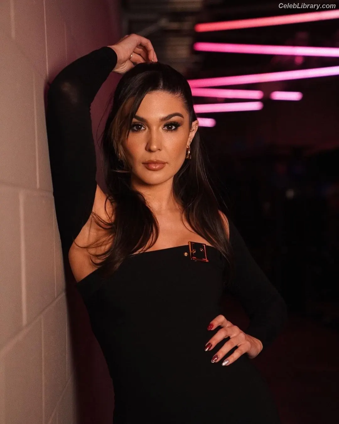 Cathy Kelley photo 17 of 1410