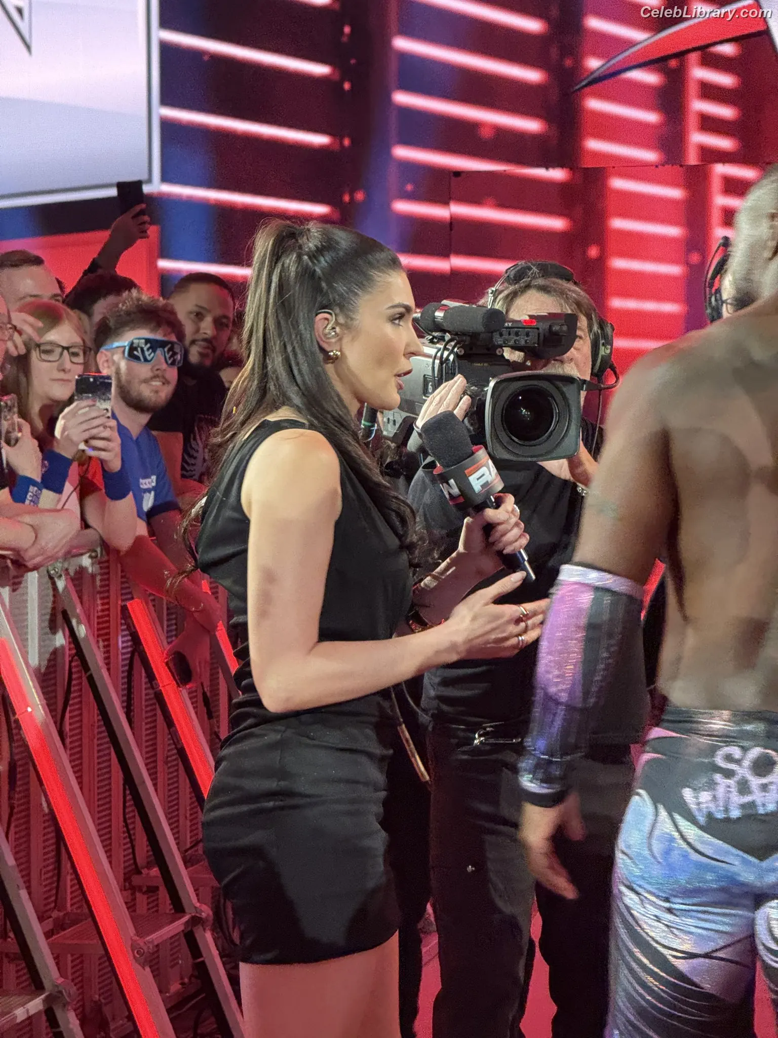 Cathy Kelley photo 2 of 1410