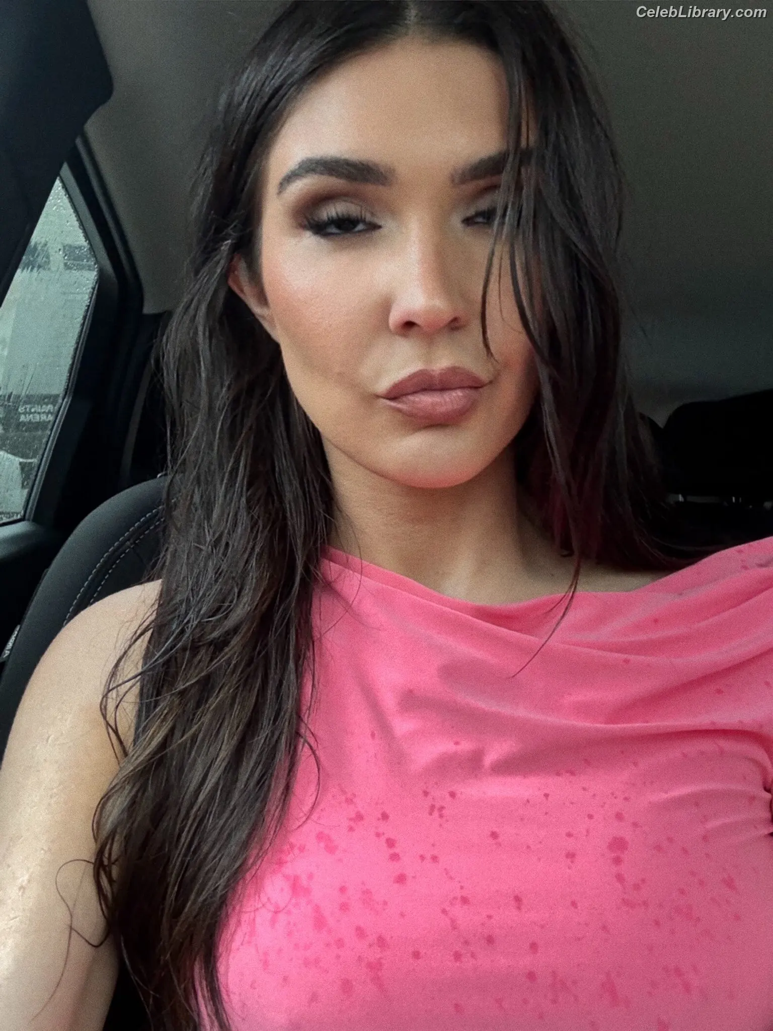 Cathy Kelley photo 14 of 1410