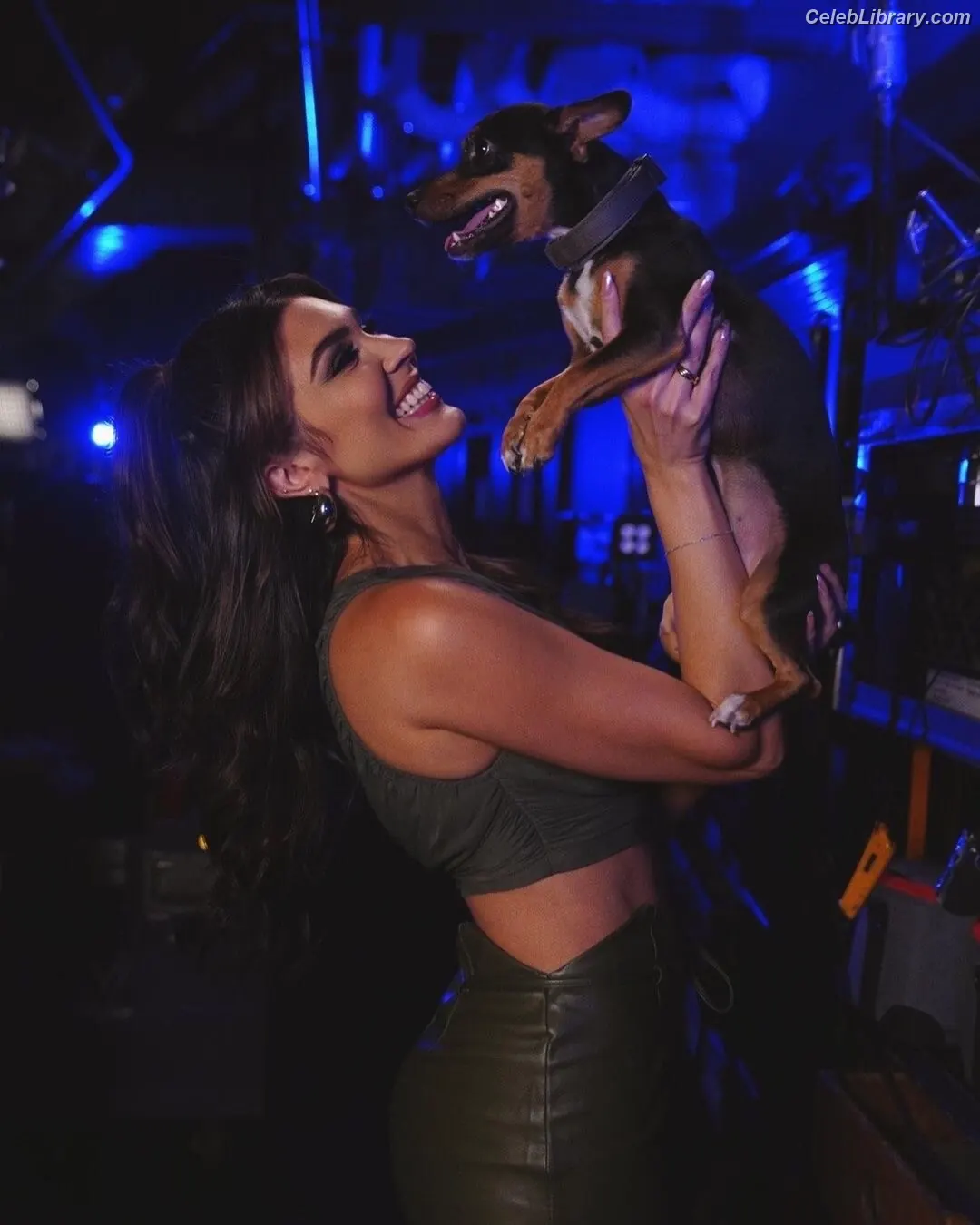 Cathy Kelley photo 12 of 1410