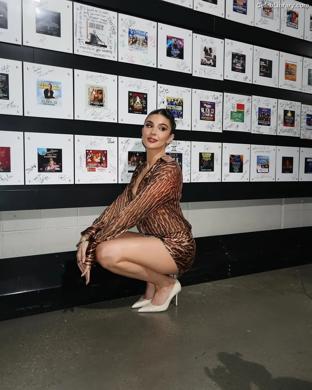 Cathy Kelley photo 21 of 1410