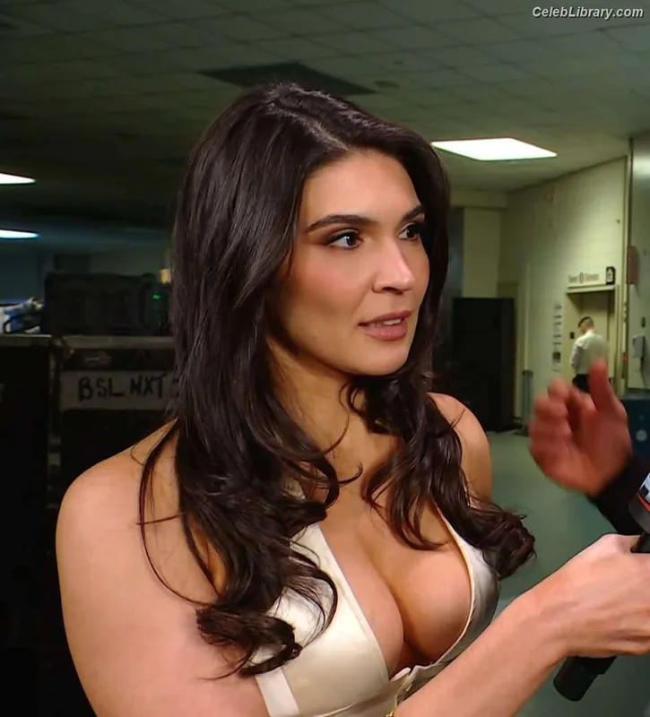 Cathy Kelley photo 1 of 1427