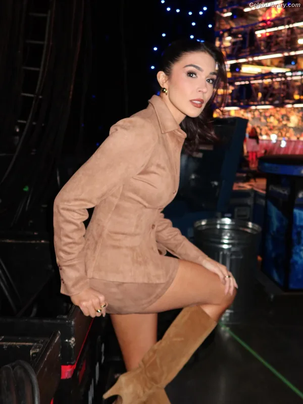 Cathy Kelley photo 11 of 1427