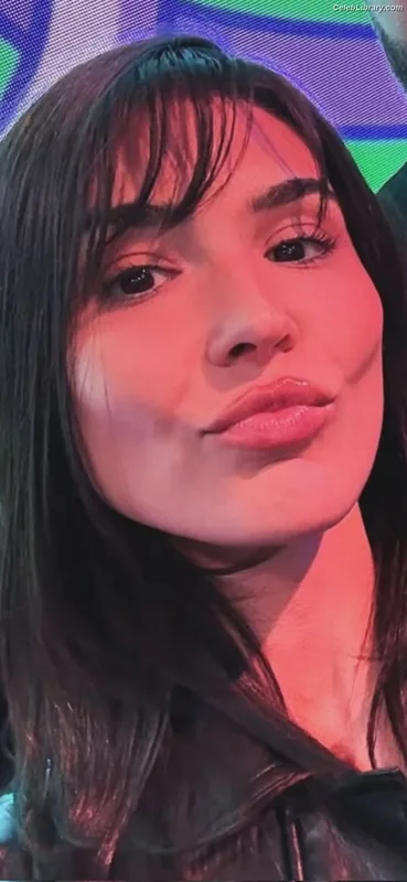 Cathy Kelley photo 19 of 1427