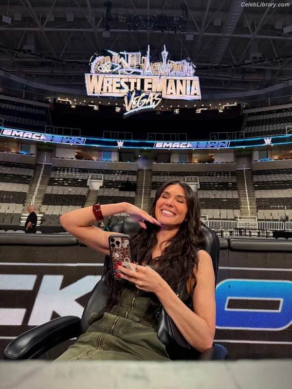 Cathy Kelley photo 7 of 1427