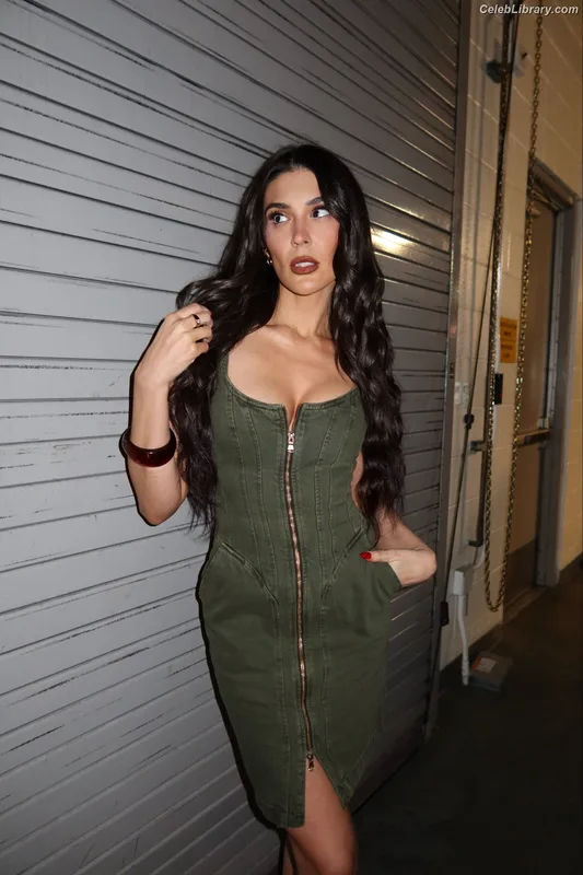 Cathy Kelley photo 14 of 1427