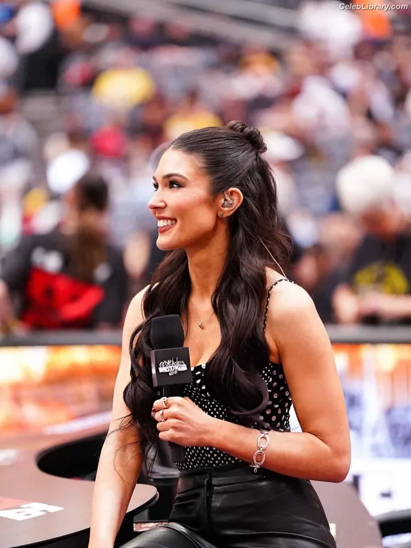 Cathy Kelley photo 18 of 1427