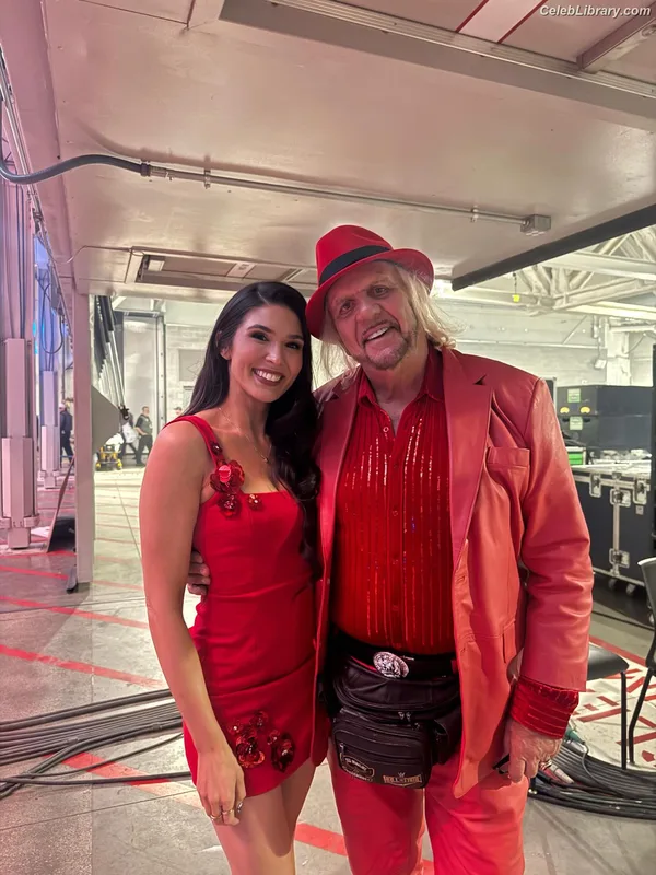 Cathy Kelley photo 2 of 1427