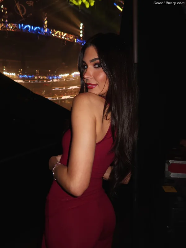 Cathy Kelley photo 14 of 1427