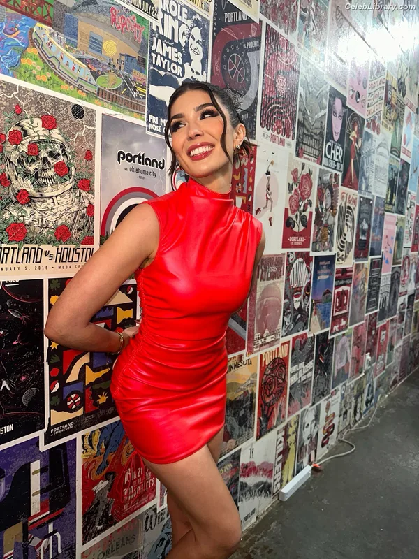 Cathy Kelley photo 21 of 1427
