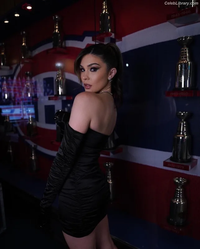 Cathy Kelley photo 21 of 1427