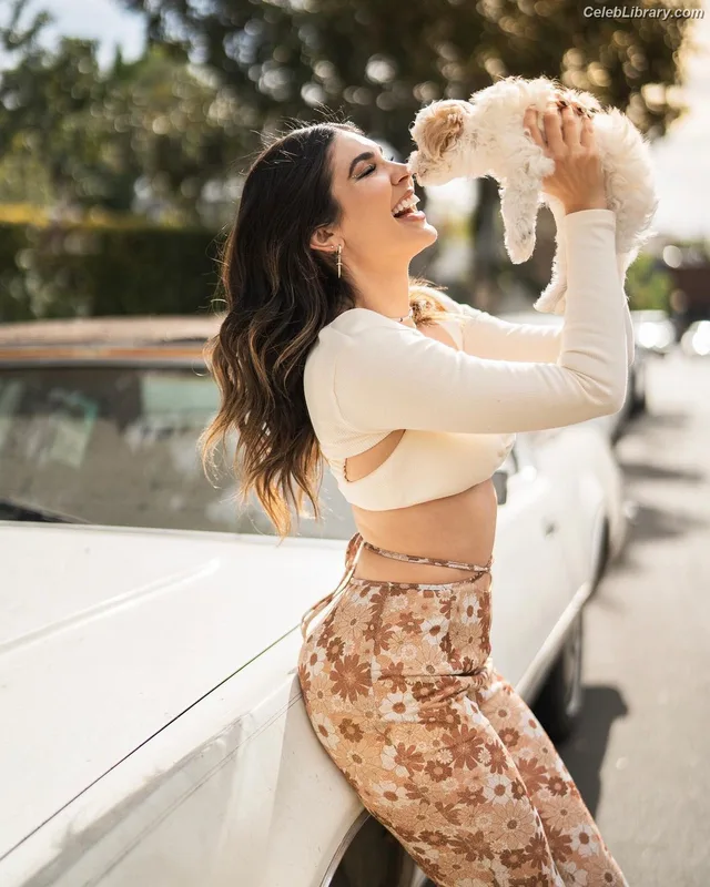 Cathy Kelley photo 14 of 1427