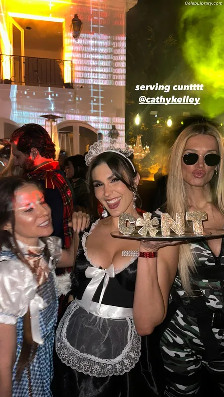 Cathy Kelley photo 5 of 1427