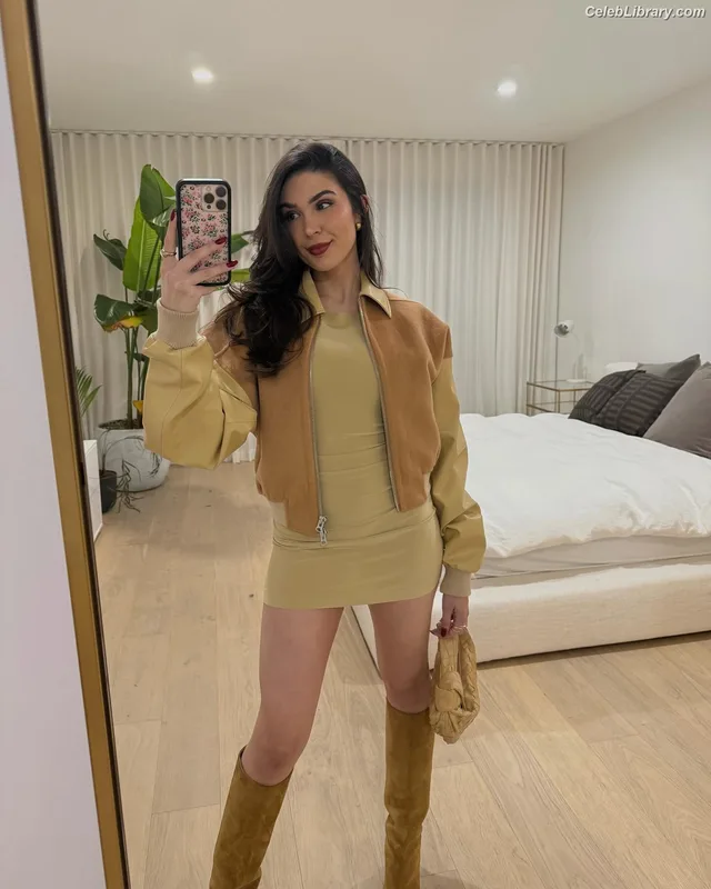 Cathy Kelley photo 17 of 1427