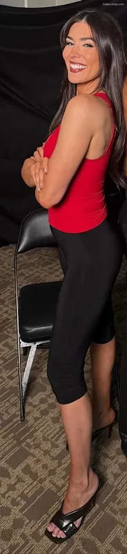 Cathy Kelley photo 11 of 1427