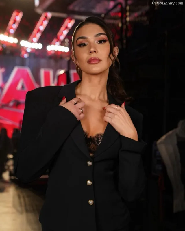 Cathy Kelley photo 24 of 1427