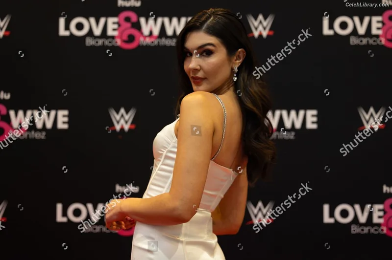 Cathy Kelley photo 16 of 1427