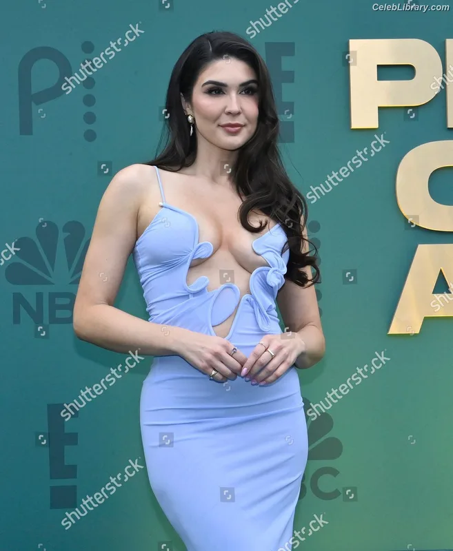 Cathy Kelley photo 8 of 1427