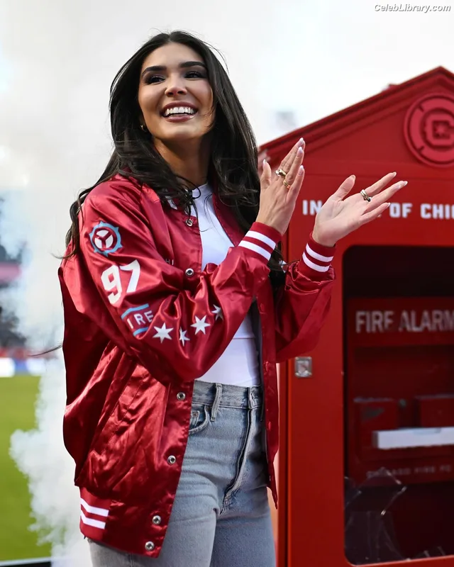 Cathy Kelley photo 23 of 1427