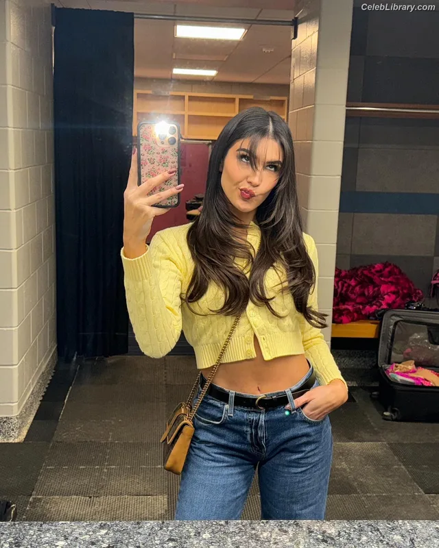 Cathy Kelley photo 21 of 1427