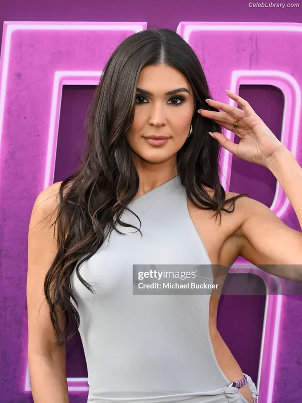 Cathy Kelley photo 21 of 1427