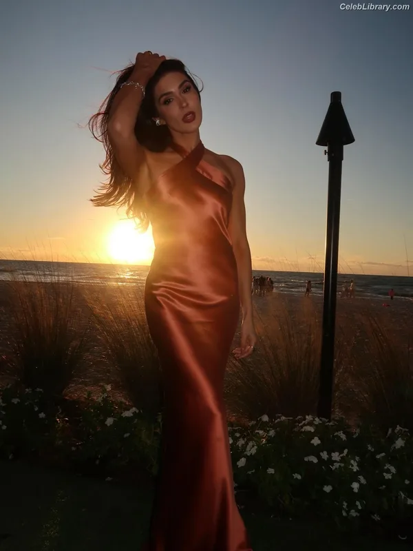 Cathy Kelley photo 6 of 1427