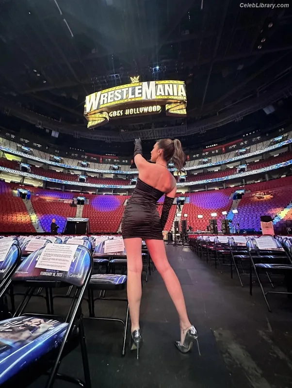 Cathy Kelley photo 18 of 1427