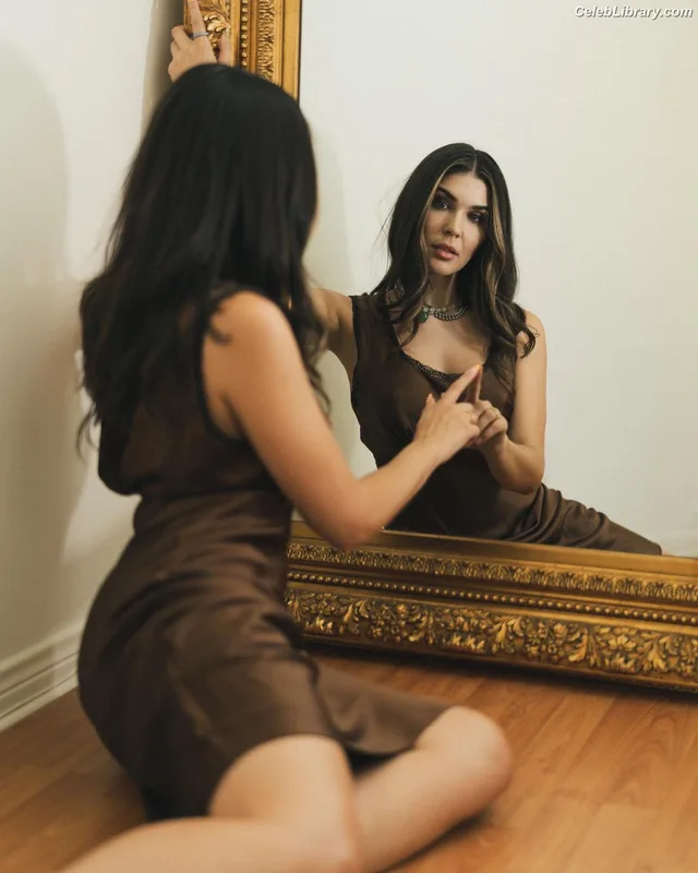 Cathy Kelley photo 24 of 1427