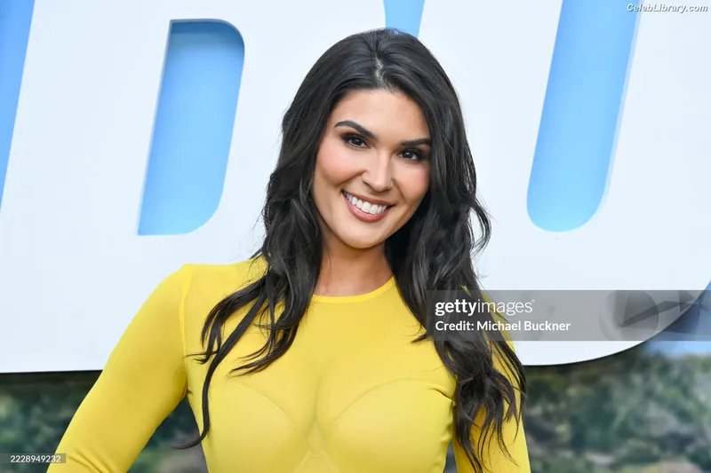 Cathy Kelley photo 12 of 1427