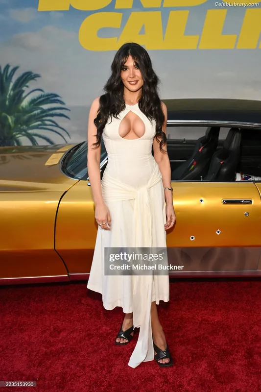 Cathy Kelley photo 16 of 1427