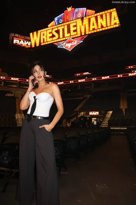 Cathy Kelley photo 10 of 1427
