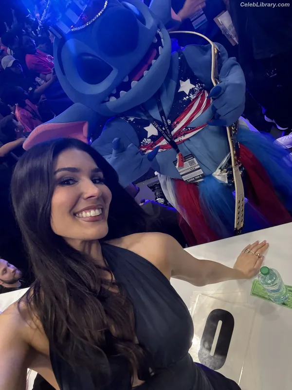 Cathy Kelley photo 14 of 1427