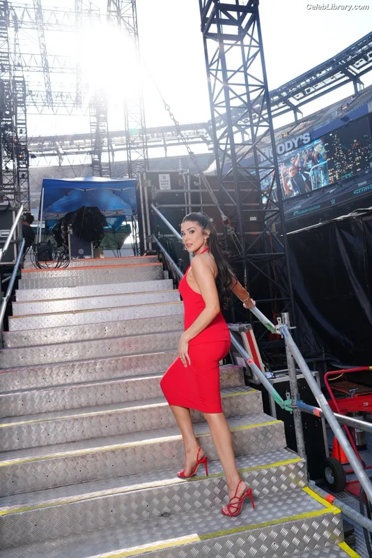 Cathy Kelley photo 2 of 1427