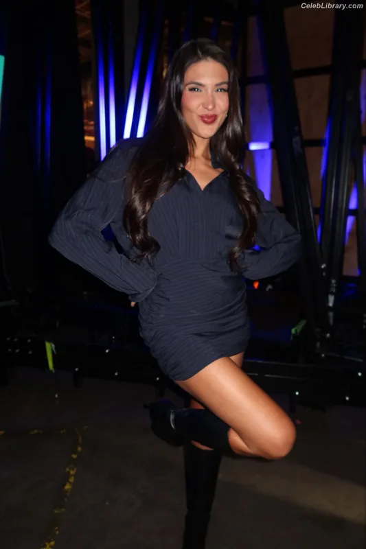 Cathy Kelley photo 7 of 1427