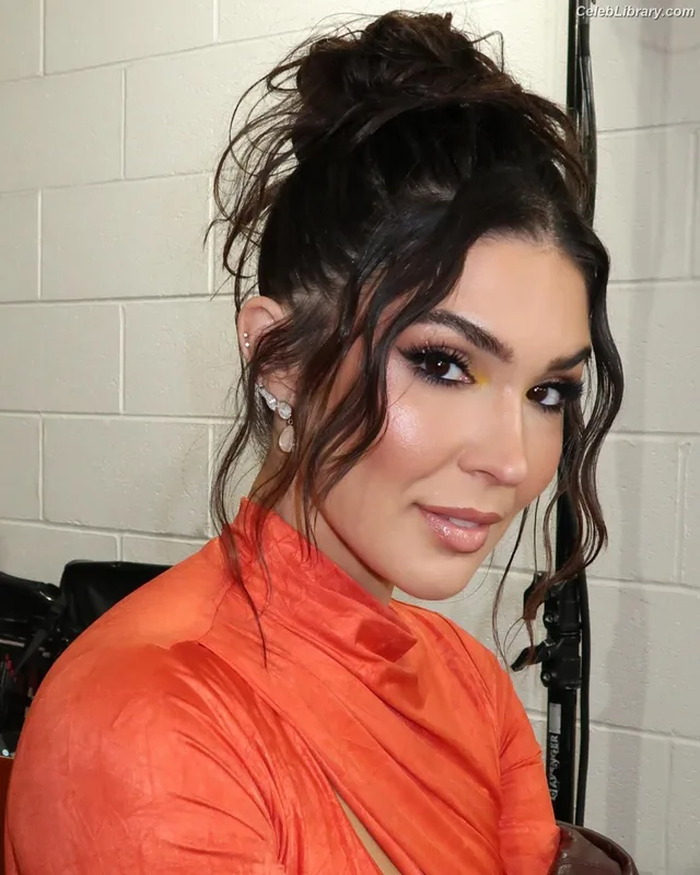 Cathy Kelley photo 8 of 1427