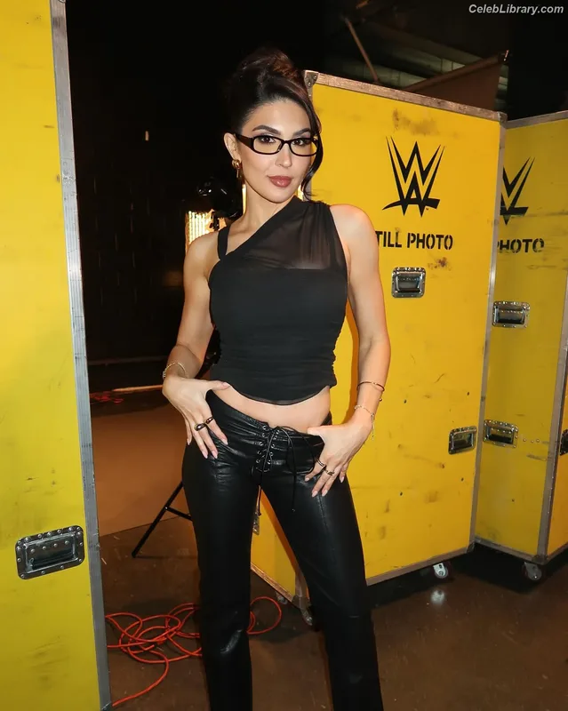 Cathy Kelley photo 15 of 1427