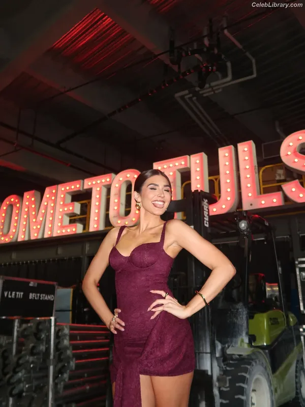 Cathy Kelley photo 17 of 1427