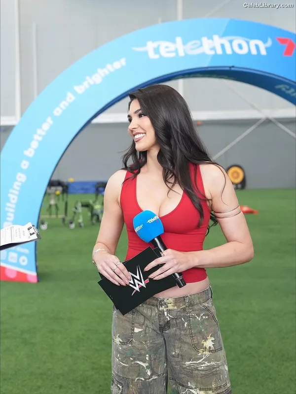 Cathy Kelley photo 24 of 1427