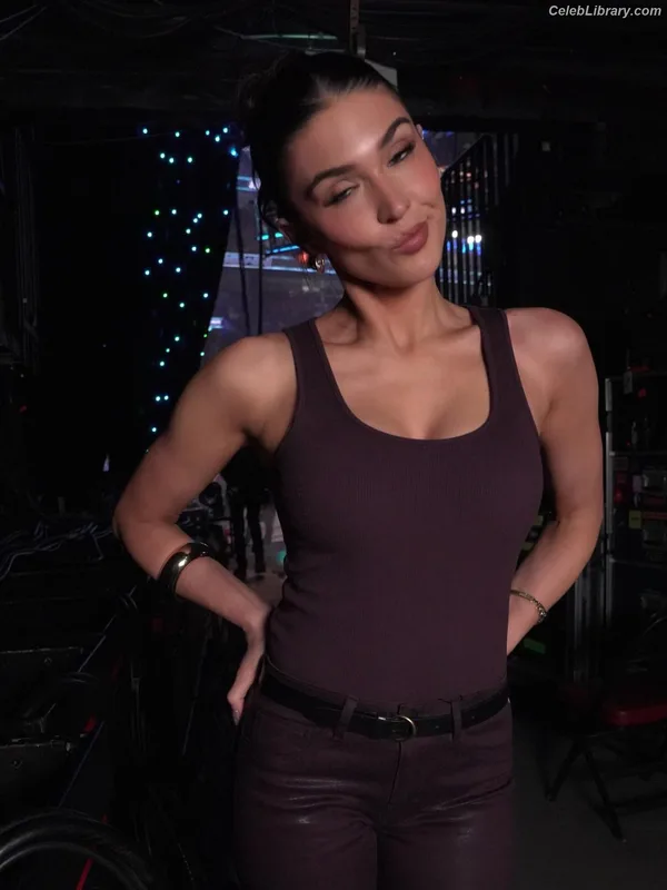 Cathy Kelley photo 20 of 1427