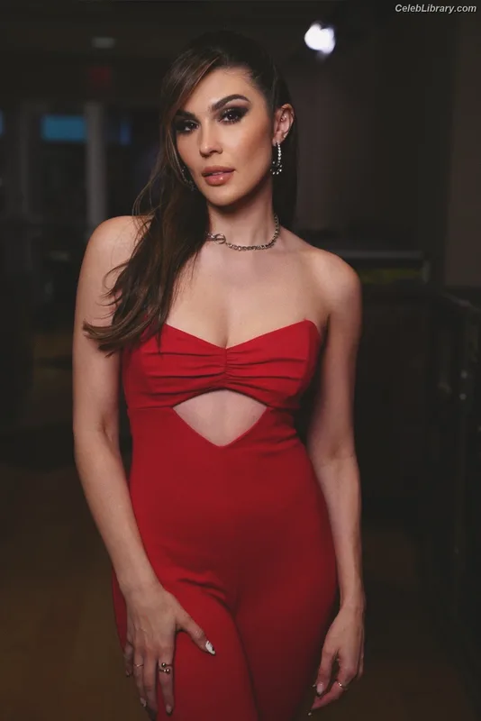 Cathy Kelley photo 22 of 1427