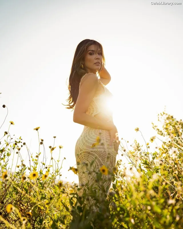 Cathy Kelley photo 6 of 1427