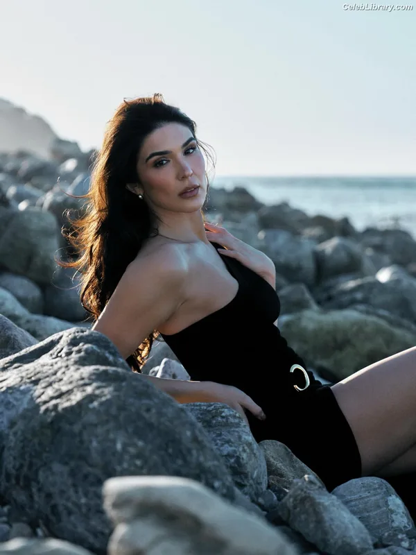 Cathy Kelley photo 17 of 1427