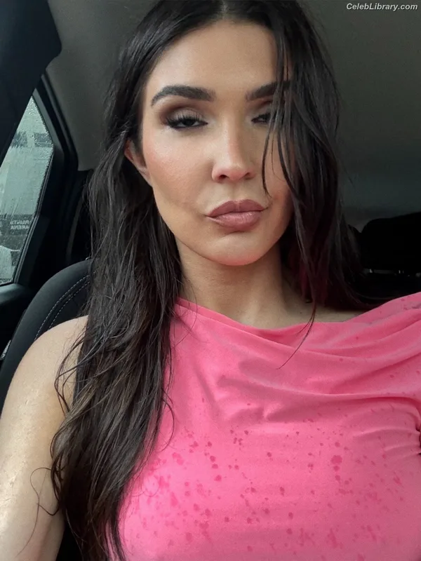 Cathy Kelley photo 2 of 1427